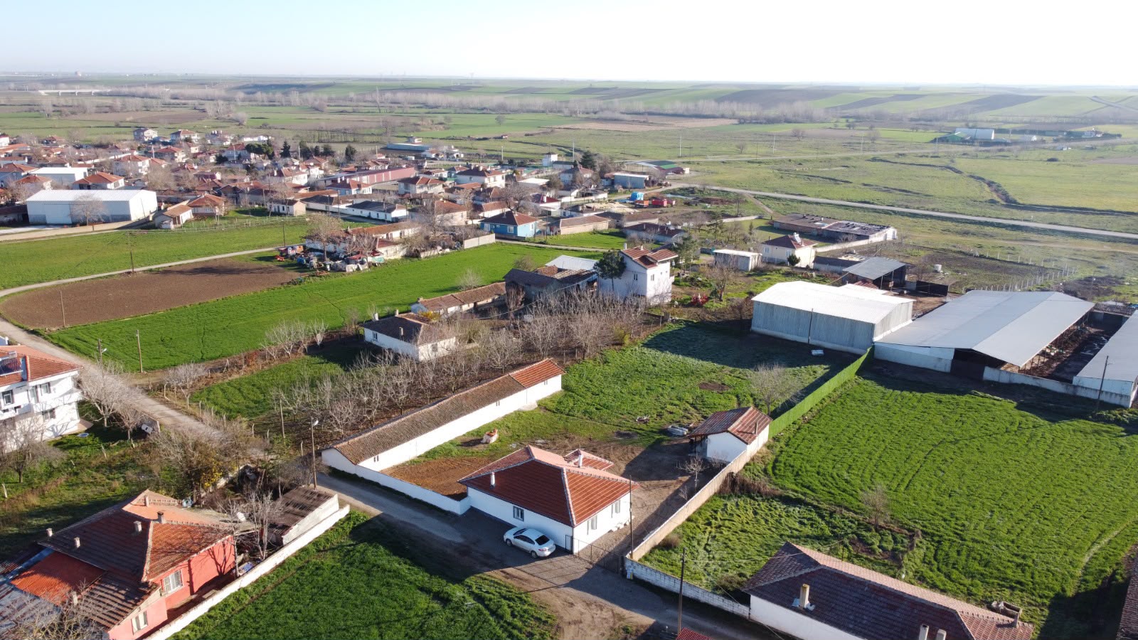 KIRKLARELİ BABAESKİ MUAZZAM KURULU ÇİFTLİK 2095 M2 KÜÇÜK BÜYÜKBAŞ HAYVAN İÇİN İDEAL